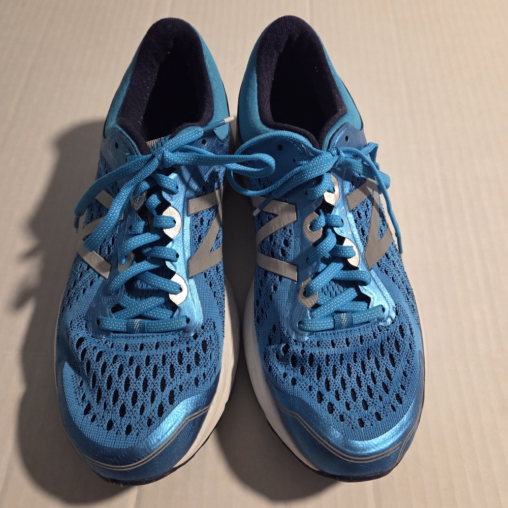 New Balance Women's Blue Athletic Shoes. Style 1260V7